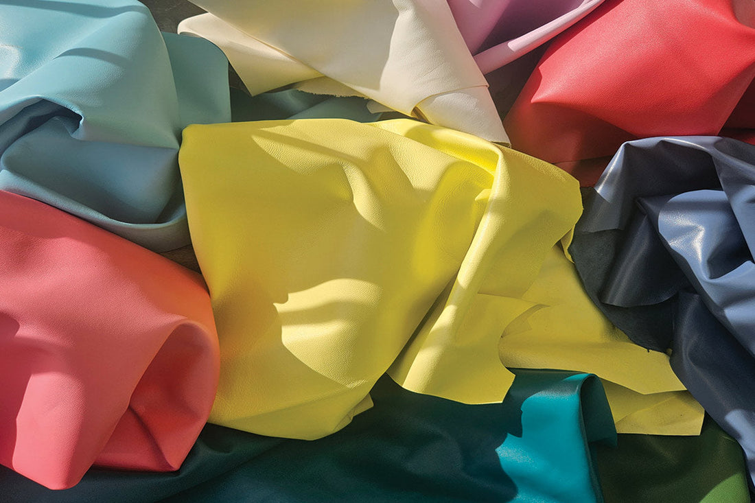 Pelli di vitello italiane colorate pronte per la lavorazione artigianale