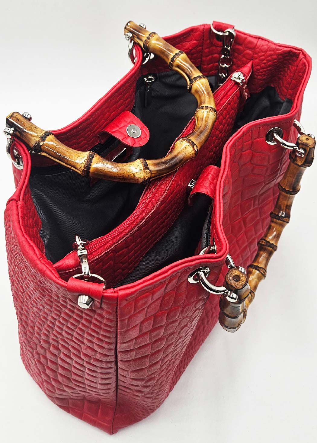 Borsa Kali – Vitello Stampa Coccodrillo Rosso con Manici Bamboo | Kinthia Bag