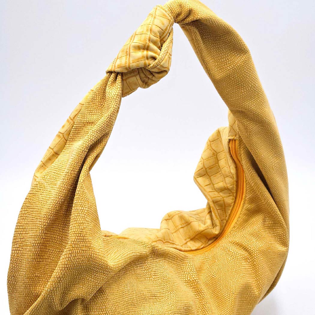 Borsa Aura – Manico a Nodo in Vitello Nabuk Ocra | Kinthia Bag