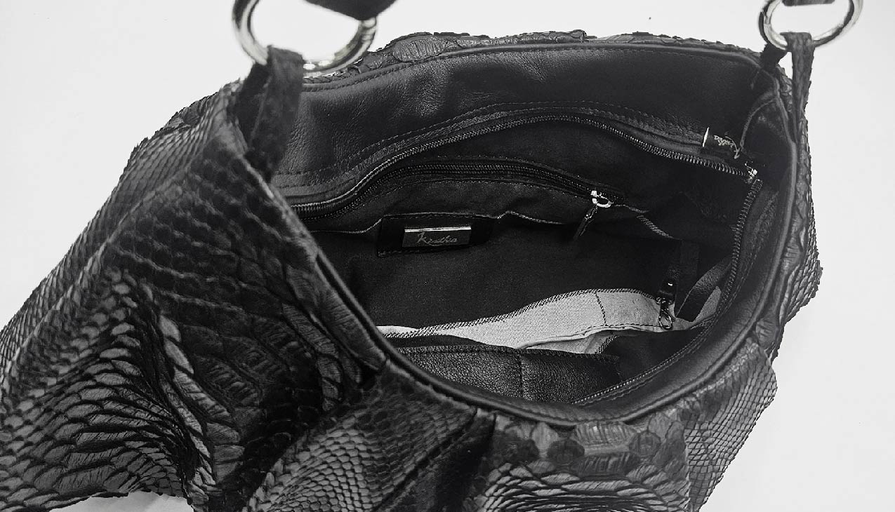 Borsa Trasformabile Pitone Nero – Bon Bon & Trapezio | Kinthia Bag