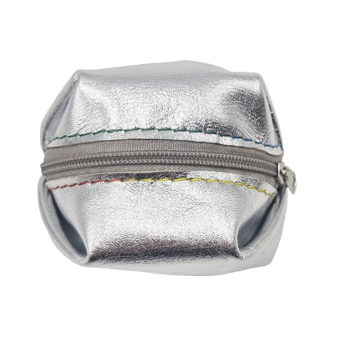 Borsellino Kinthia Cube in pelle argento laminato con cuciture a contrasto