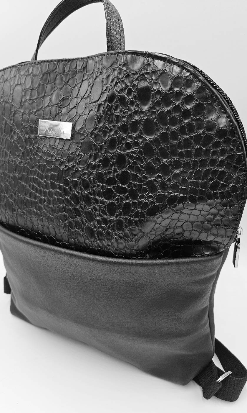 Zaino Donna in Pelle Nera Stampa Cocco Artigianale | Edizione Limitata – Kinthia