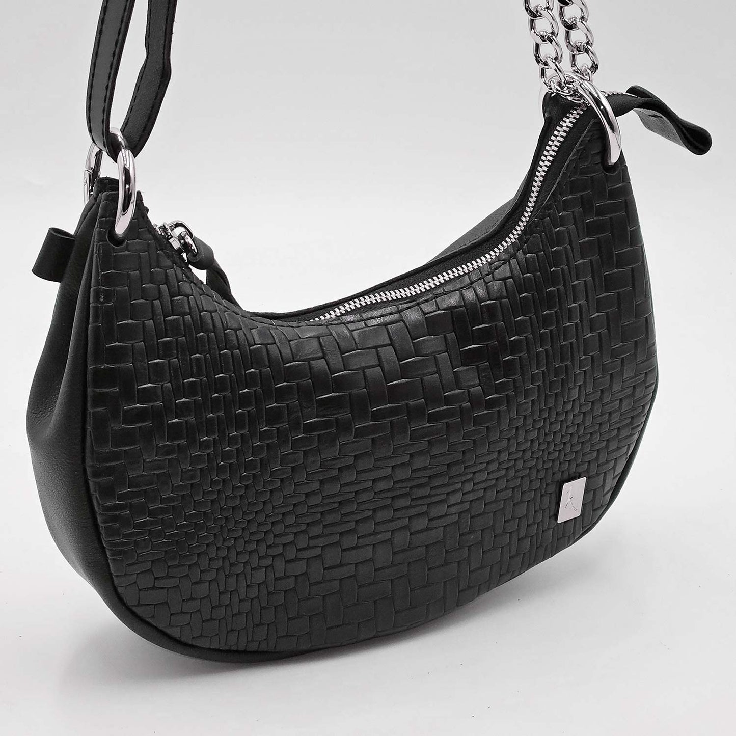 Borsa a Tracolla Luna – Chevrè Laserato Intreccio e Vitello Nero | Kinthia Bag