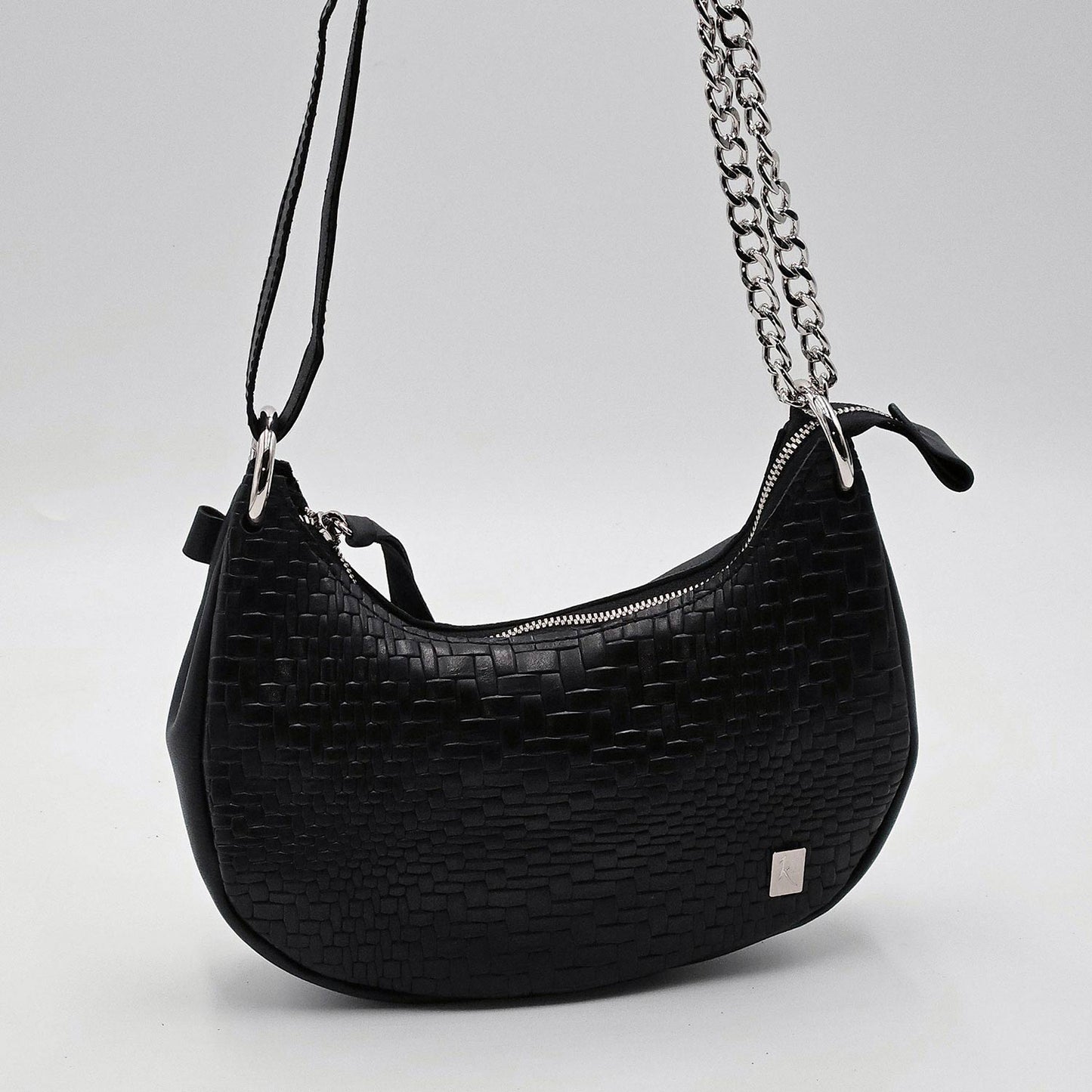 Borsa a Tracolla Luna – Chevrè Laserato Intreccio e Vitello Nero | Kinthia Bag